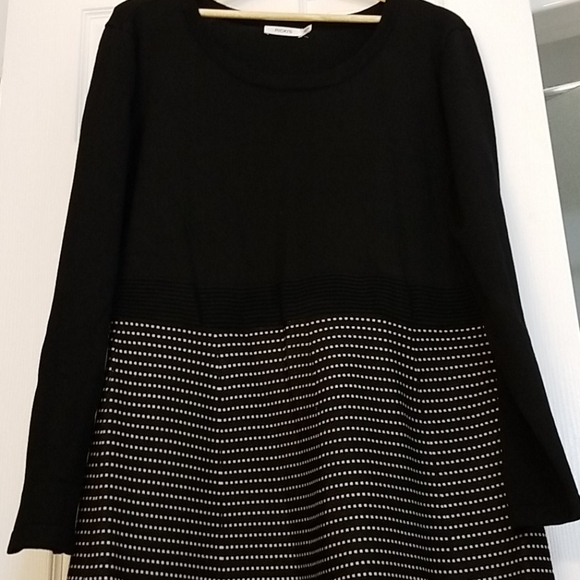 Sweater Dress - Picture 3 of 6